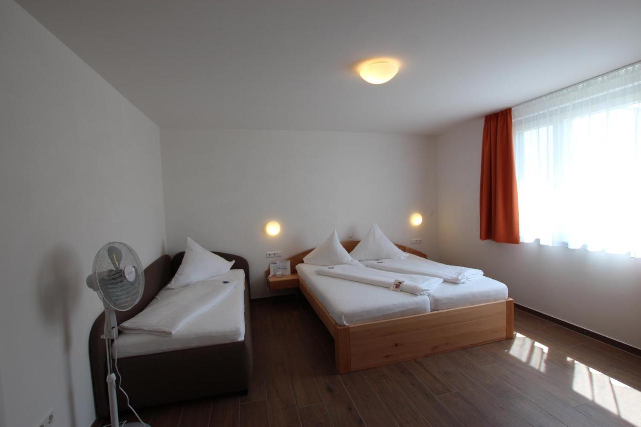 Hotel Sunnegaessle Rust Esterno foto